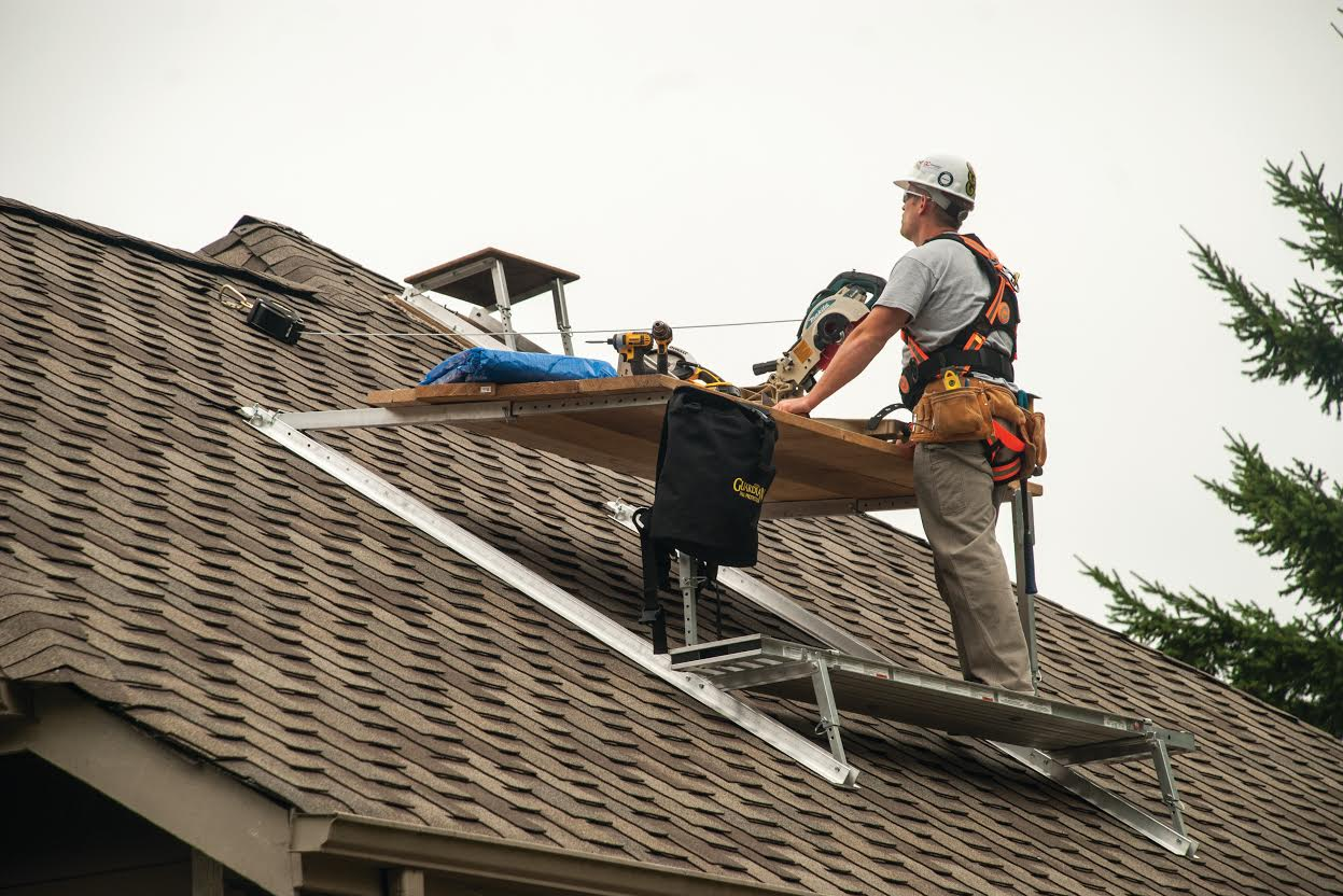 Summer Safety Tips for Roofing Workers - Roofing