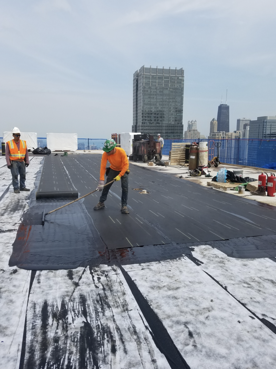 Rooftop Sky Garden Tops Chicago High-Rise Office Building - Roofing